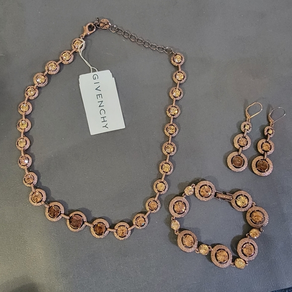 Givenchy Gold and Brown Necklace Set - Picture 2 of 10
